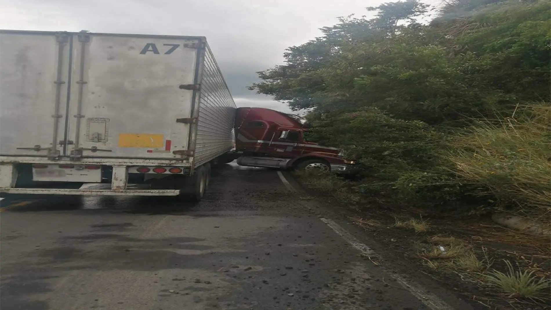 Tráiler accidentado